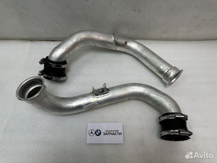 Путрубок интеркулера левый и правый Mercedes M276