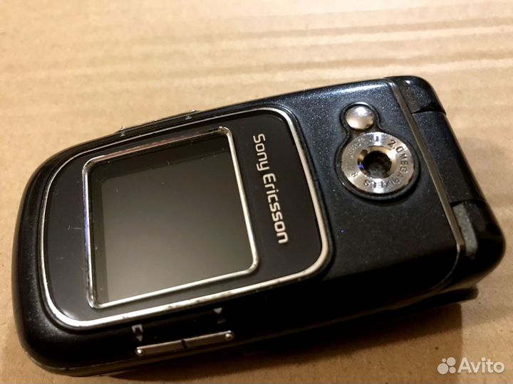 Коллекционерам старины Sony-Ericsson Z710i