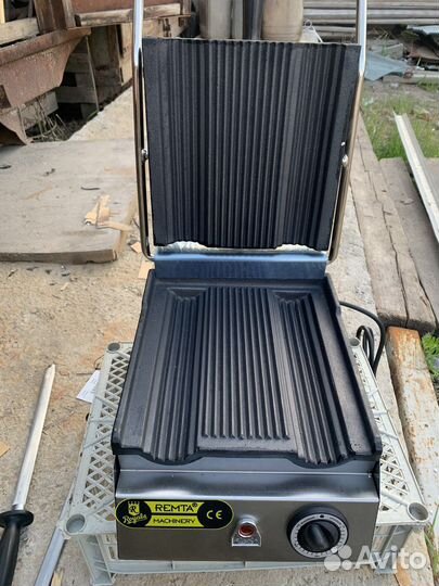 Гриль контактный для хот-дога remta R70