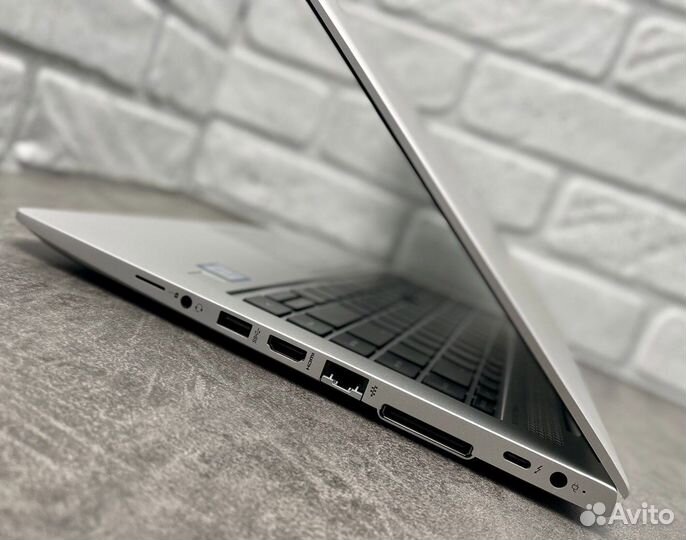 HP14 iPS / Core i5-8 gen / SSD 512Gb/ Ram 8Gb DDR4