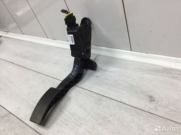 Педаль газа Hyundai I20 хэтчбек G4LA 2013