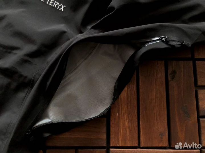 Ветровка Arcteryx beta lt