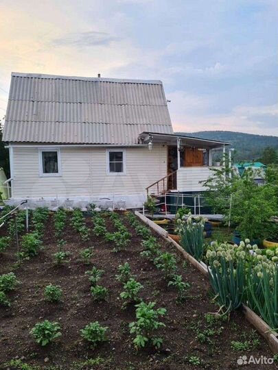 Дом 35 м² на участке 5 сот.