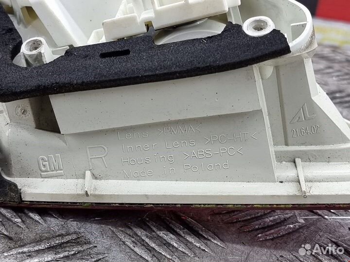 Фонарь багажника для Opel Astra J 13306458