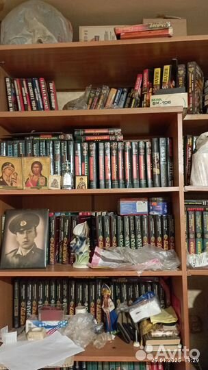 Книги в ассортименте