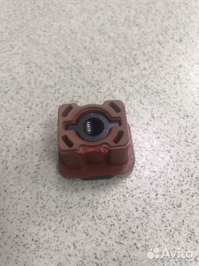 Опора крепления радиатора на Mercedes