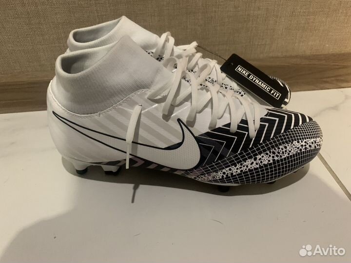 Футбольные бутсы nike mercurial vapor 13