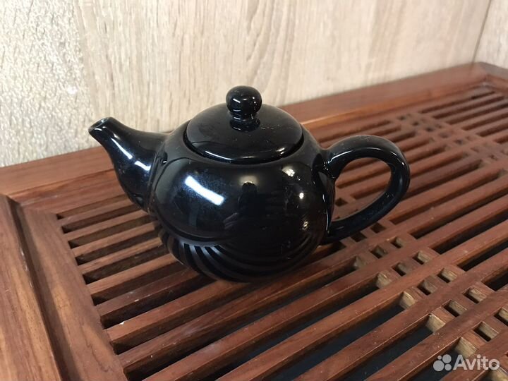 Чайник фарфоровый