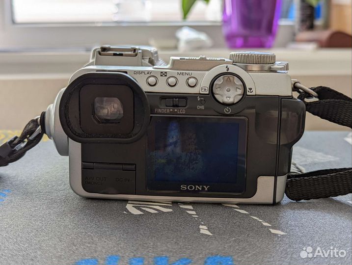 Компактный фотоаппарат sony