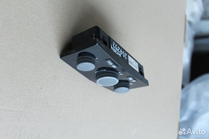 Блок управления климатом Опель Астра Н