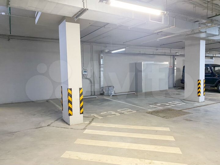 Машиноместо, 16 м²