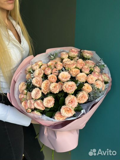 Букет кустовых роз, бесплатная доставка цветы