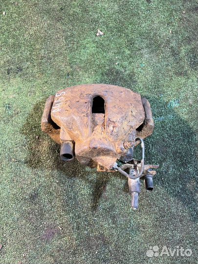 Суппорт пепедний Audi A4 B5