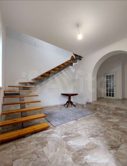 Дом 200 м² на участке 10 сот.