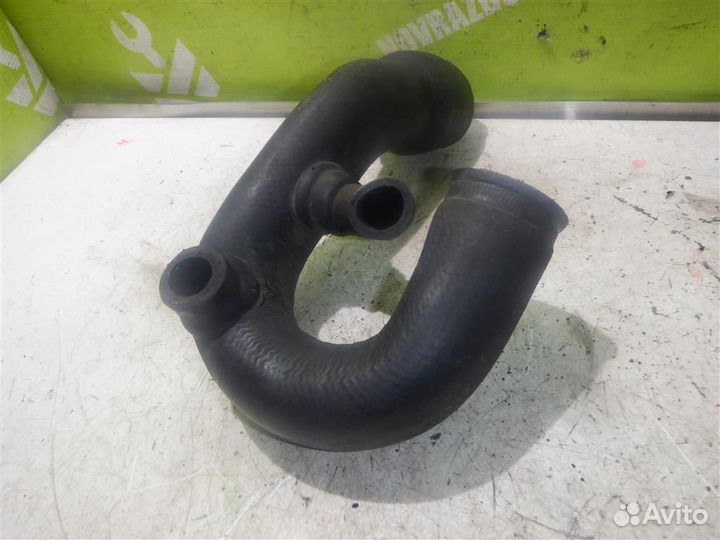 Патрубок интеркулера Ауди 80 90 Б3