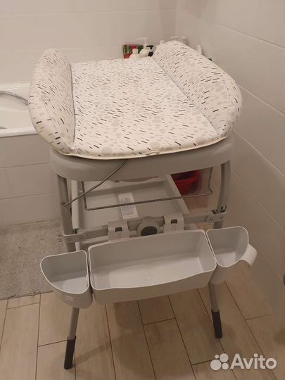 Пеленальный стол с ванночка Chicco