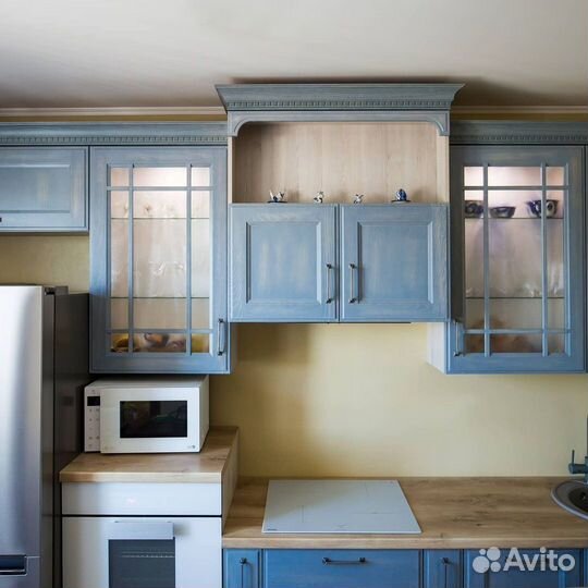 Кухня с барной стойкой