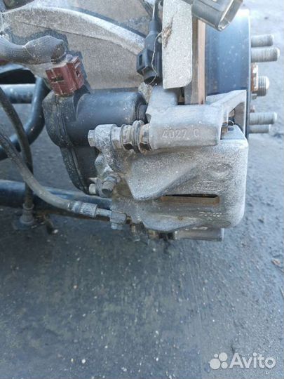 Суппорт задний левый правый Land-Rover Evoque 2.2