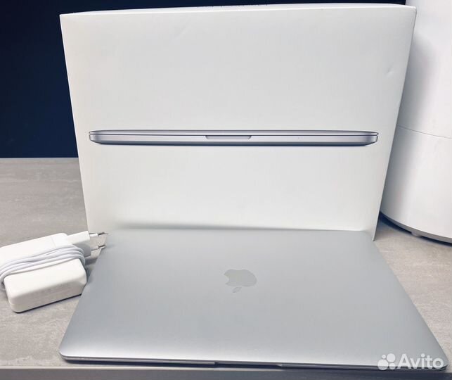 Apple MacBook Air 13-inch 2018