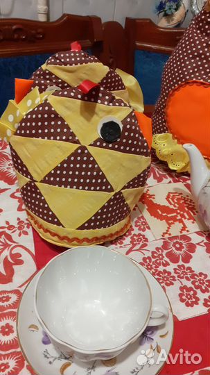 Набор грелок на чайник и чашки