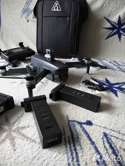 Квадрокоптер ZLL SG908 Max