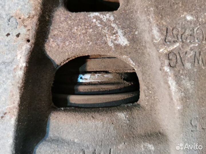 Суппорт передний левый Volkswagen Passat Us Nms