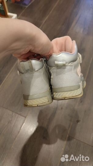 Ботинки демисезонные 25