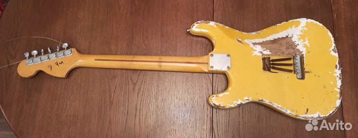 Fender stratocaster YJM Play Loud (DY Guitars)