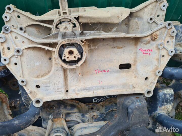 Подрамник передний Volkswagen Touran 1 1.9TDI 2004