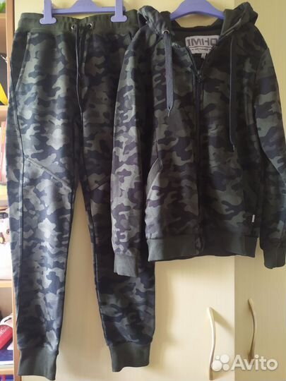 Спортивный костюм