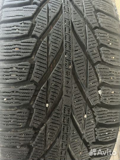 Nokian Tyres Hakkapeliitta R2 SUV 235/60 R18 107R