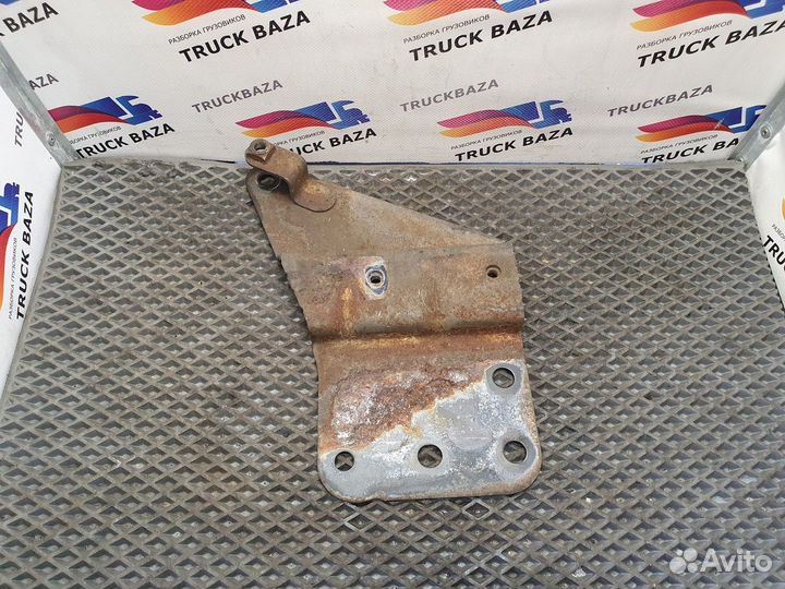 Кронштейн радиатора правый Scania 5-series