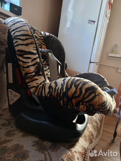 Детское автомобильное кресло