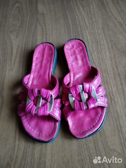 Шлепанцы женские