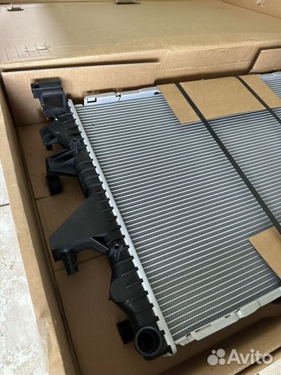 Радиатор охлаждения двигателя Nissens