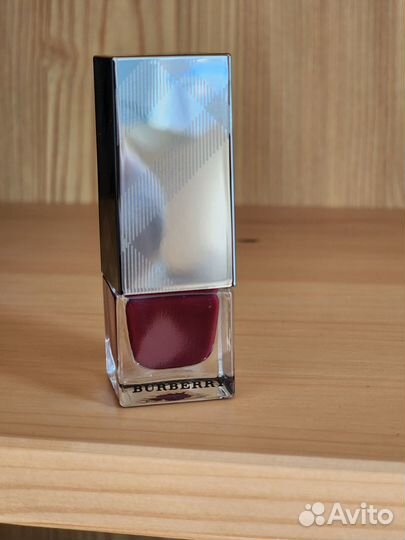 Лак Burberry oxblood