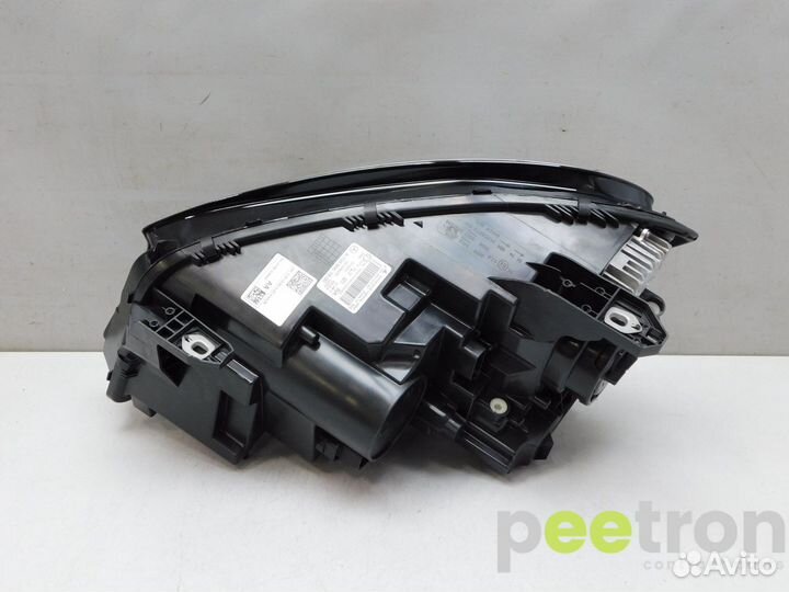 Б/У Б/У Фара правая б/у A1569061800 mercedes-benz