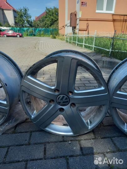 Диски на volkswagen touareg r18