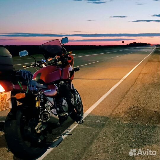 Мотоцикл Yamaha XJR1200