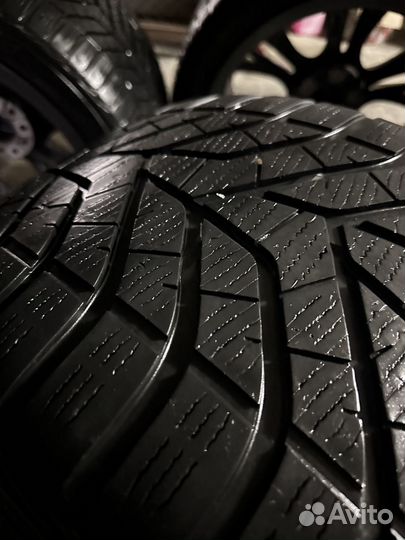 Yokohama BluEarth Winter V905 285/35 R21 и 325/30 R21 108V