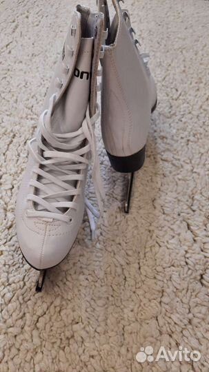 Женские фигурные коньки, размер 37