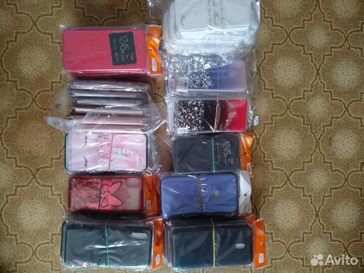 Чехлы на телефон