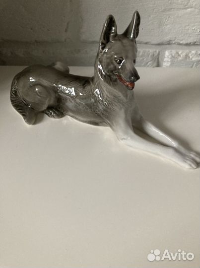 Статуэтка фарфор Собака лфз