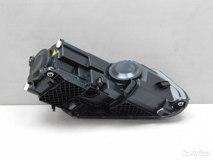 Фара левая Volkswagen Tiguan