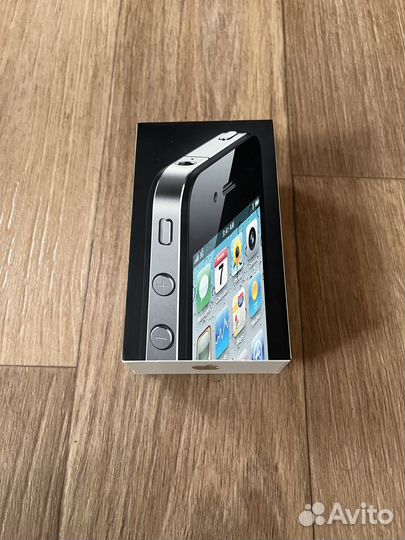 Продаю iPhone 4 16G черный