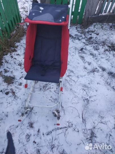 Детские санки на колесиках