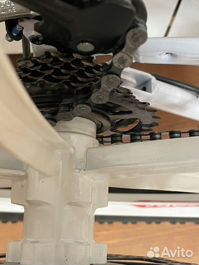 Велосипед скоростной с браком колеса