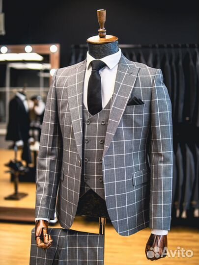 Мужской костюм тройка