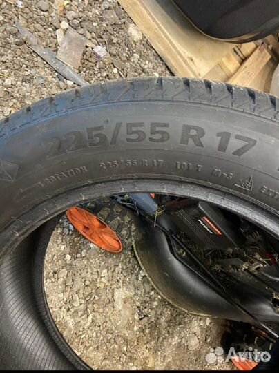 Continental ContiVikingContact 7 225/55 R17