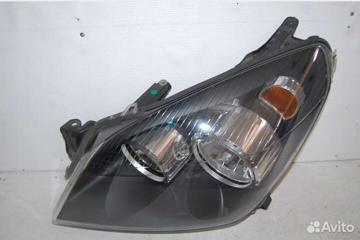 Opel astra III H фары передние левая и правая